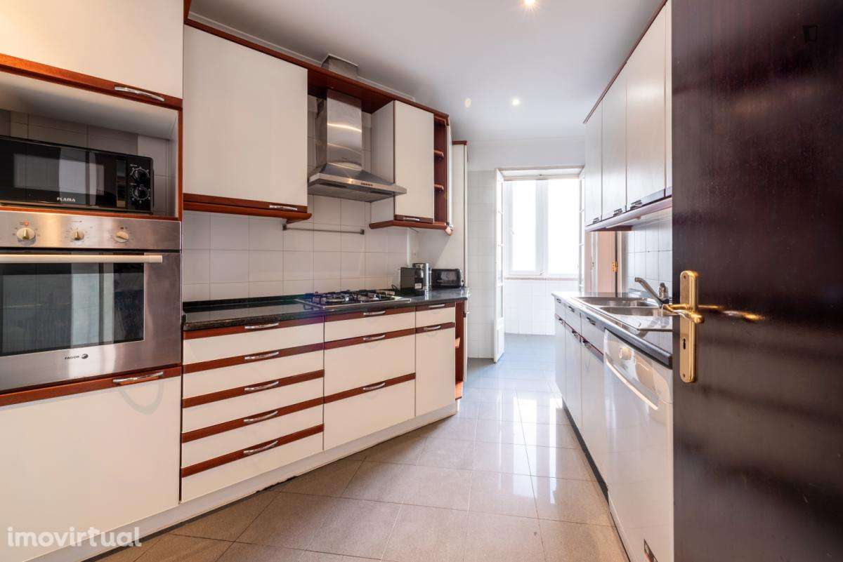 Quarto - localizado em Picoas Lisbon - Grande imagem: 4/14