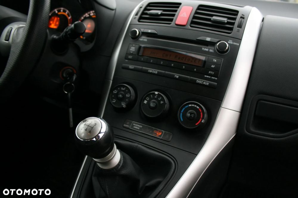 Toyota Auris 1.33 VVT-i - 25