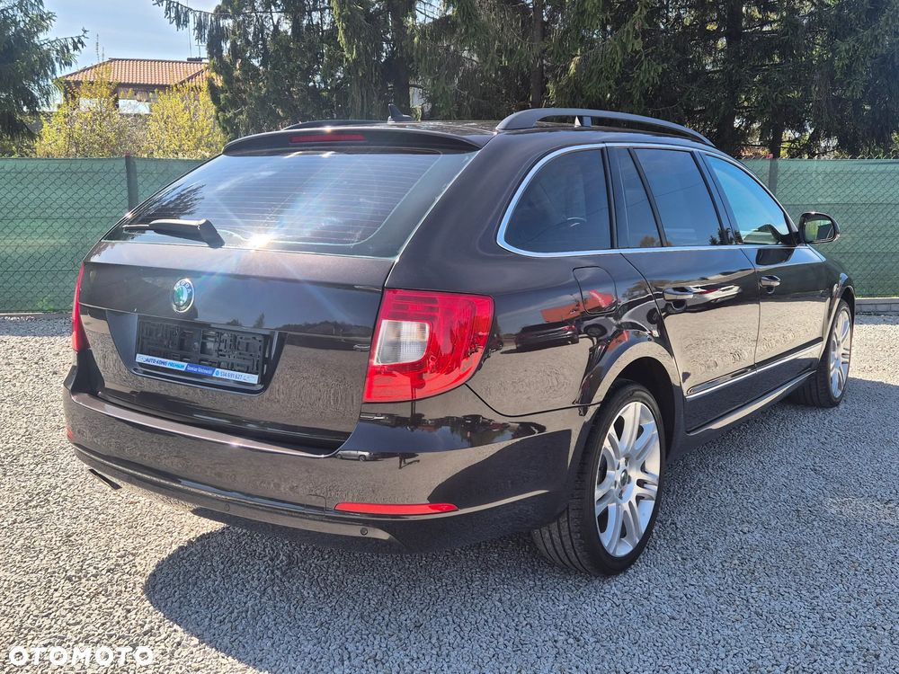 Skoda Superb 2.0 TDI DSG Exclusive - 11