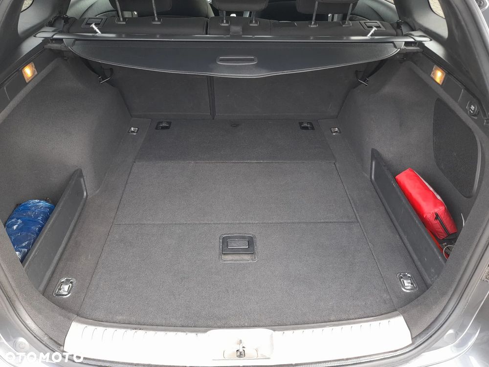 Hyundai i40 1.7 CRDi Comfort + - 17