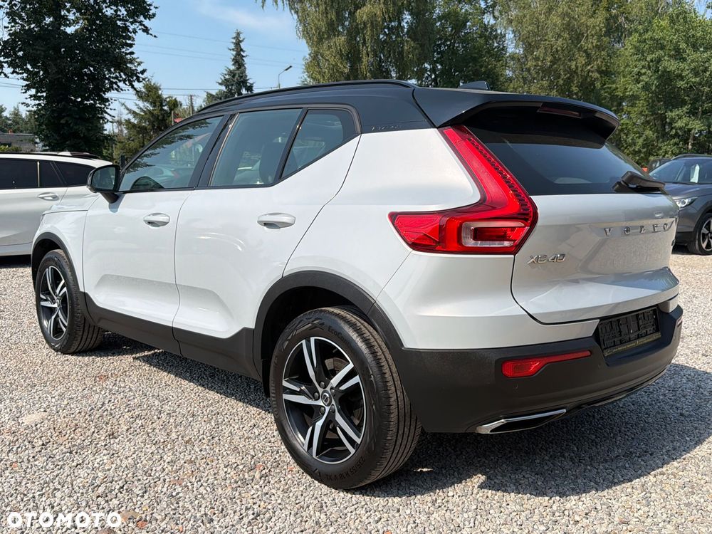Volvo XC 40 D4 AWD Geartronic R-Design - 3