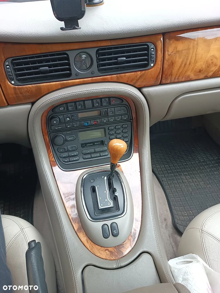 Jaguar XJ 4.0 Executive - 8