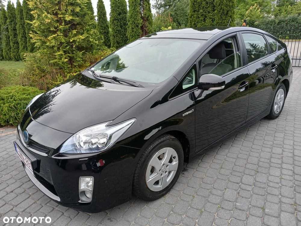Toyota Prius (Hybrid) Executive - 7