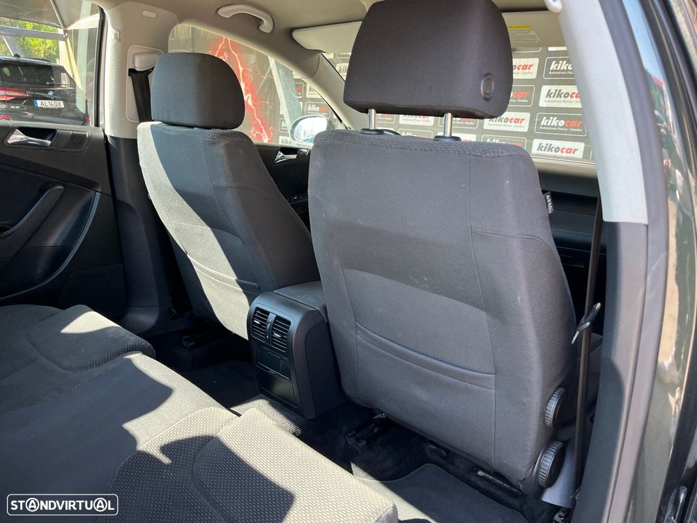 VW Passat 2.0 TDI Highline - 39