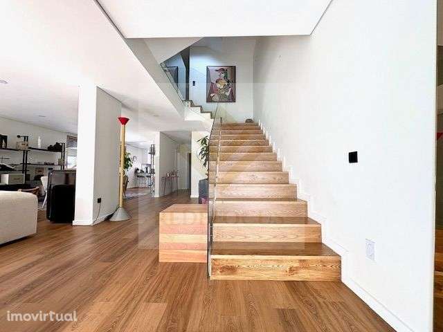 Moradia T4 de Luxo com Piscina e Jardim em Esmoriz - Grande imagem: 2/56