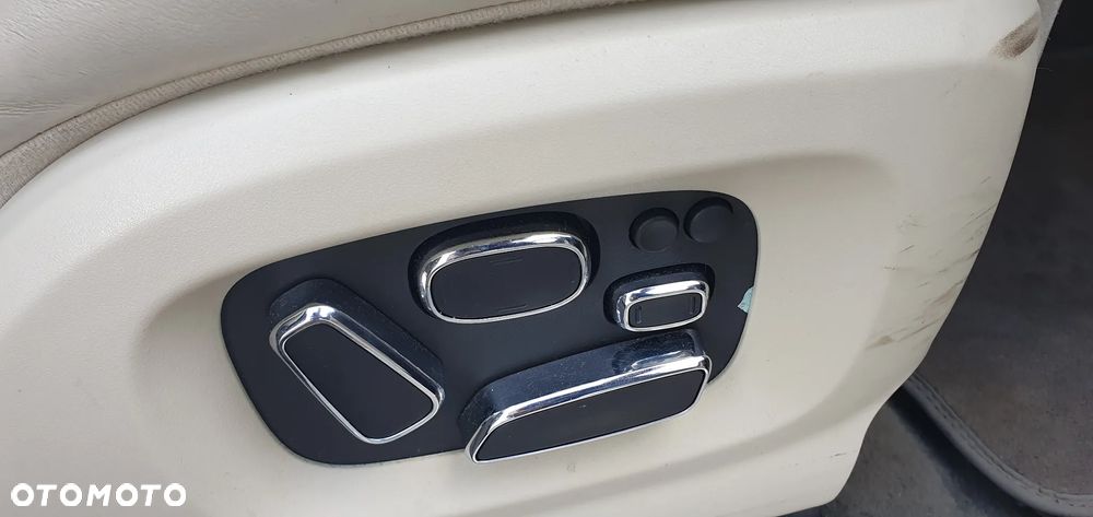 Jaguar XJ 3.0 D V6 Premium Luxury - 16