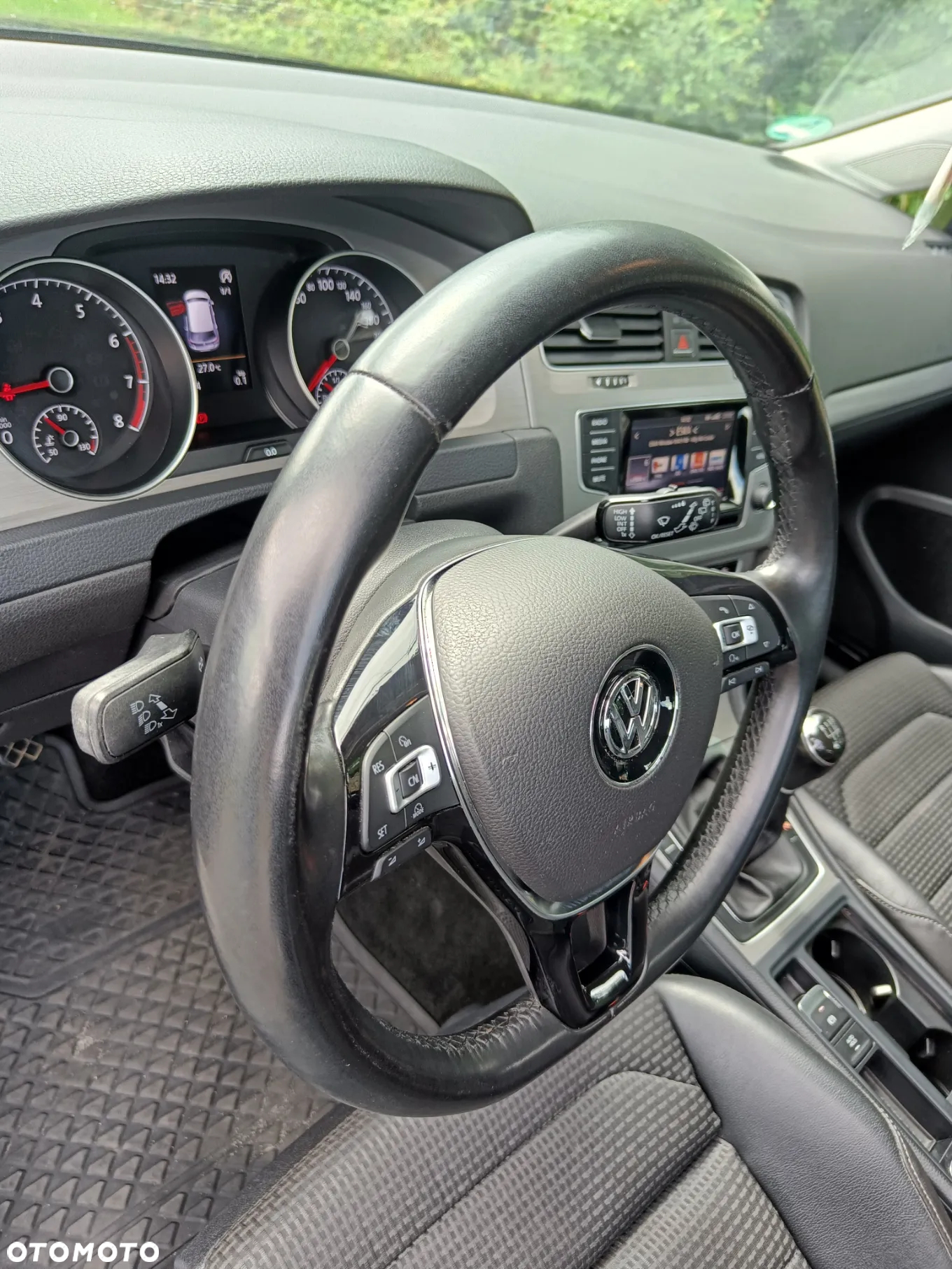 Volkswagen Golf - 30