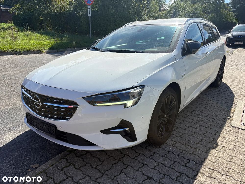 Opel Insignia - 1