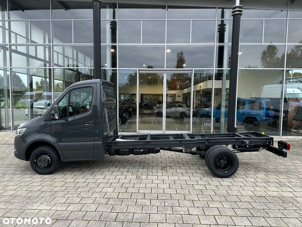 Mercedes-Benz Sprinter - 8