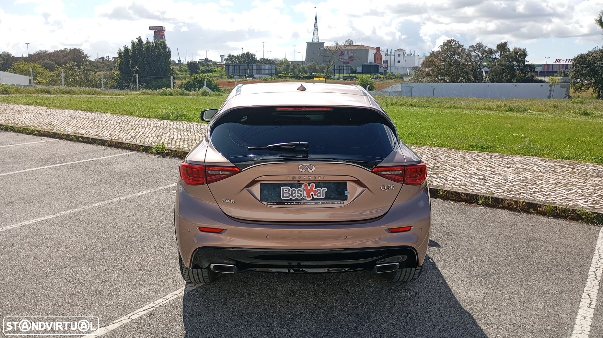 Infiniti Q30 2.2d DCT AWD Luxe Tech - 6