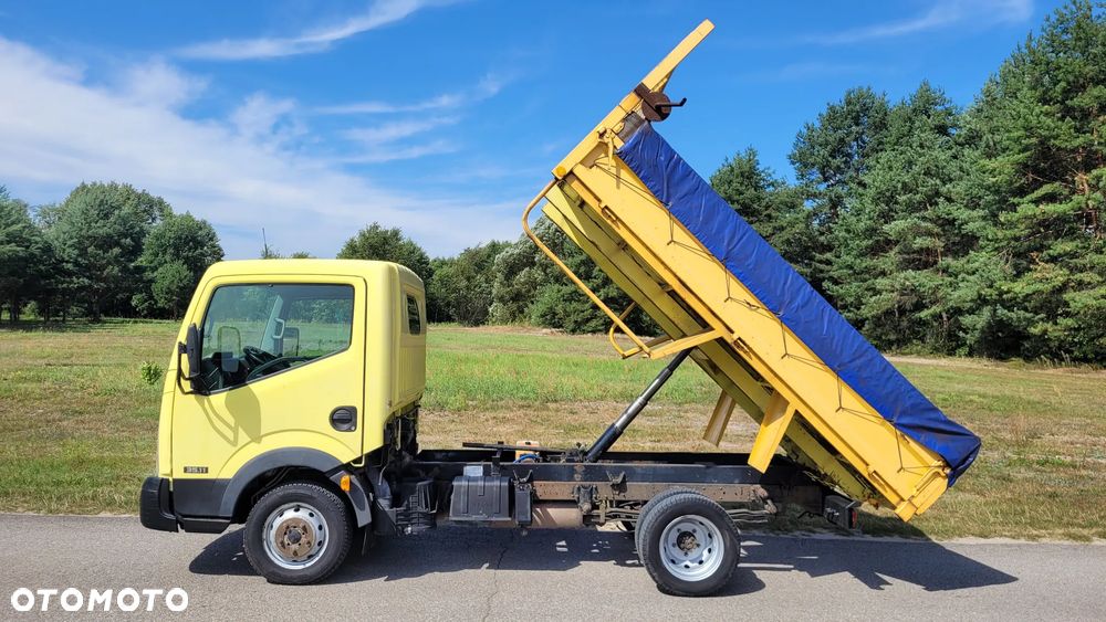 Nissan CABSTAR - 3