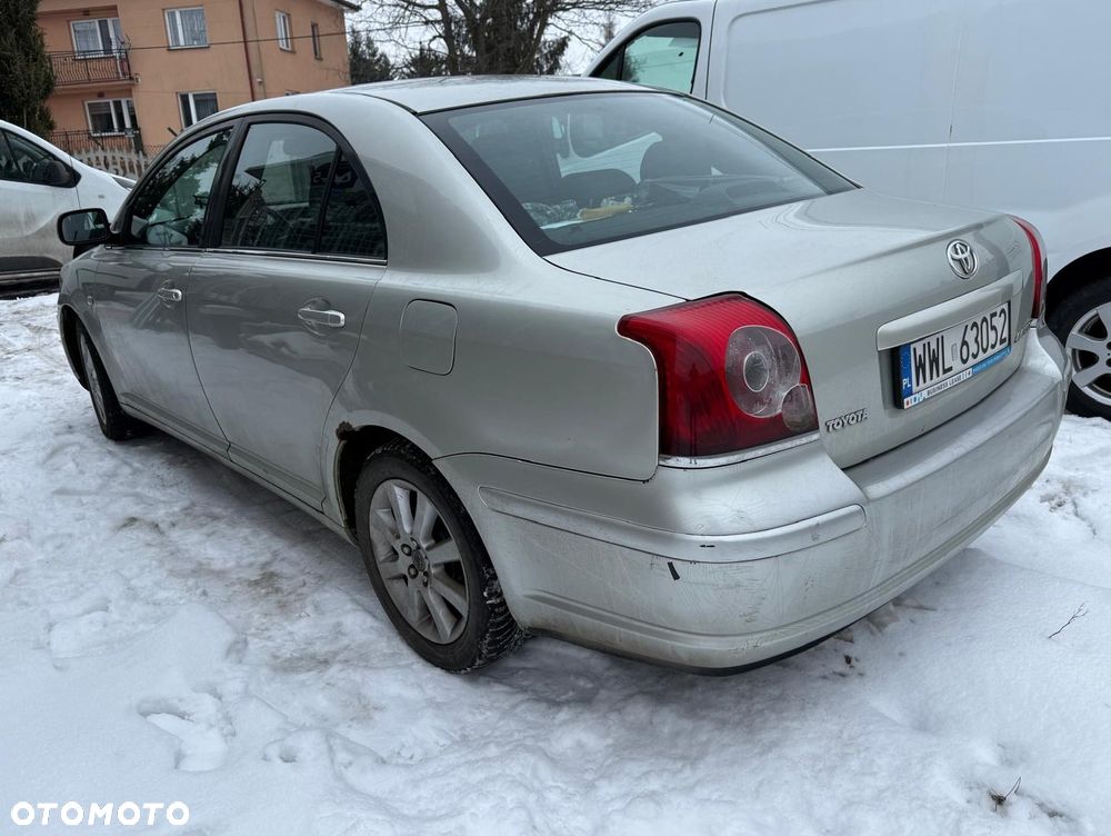 Toyota Avensis 2.0 VVT-i Sol - 4