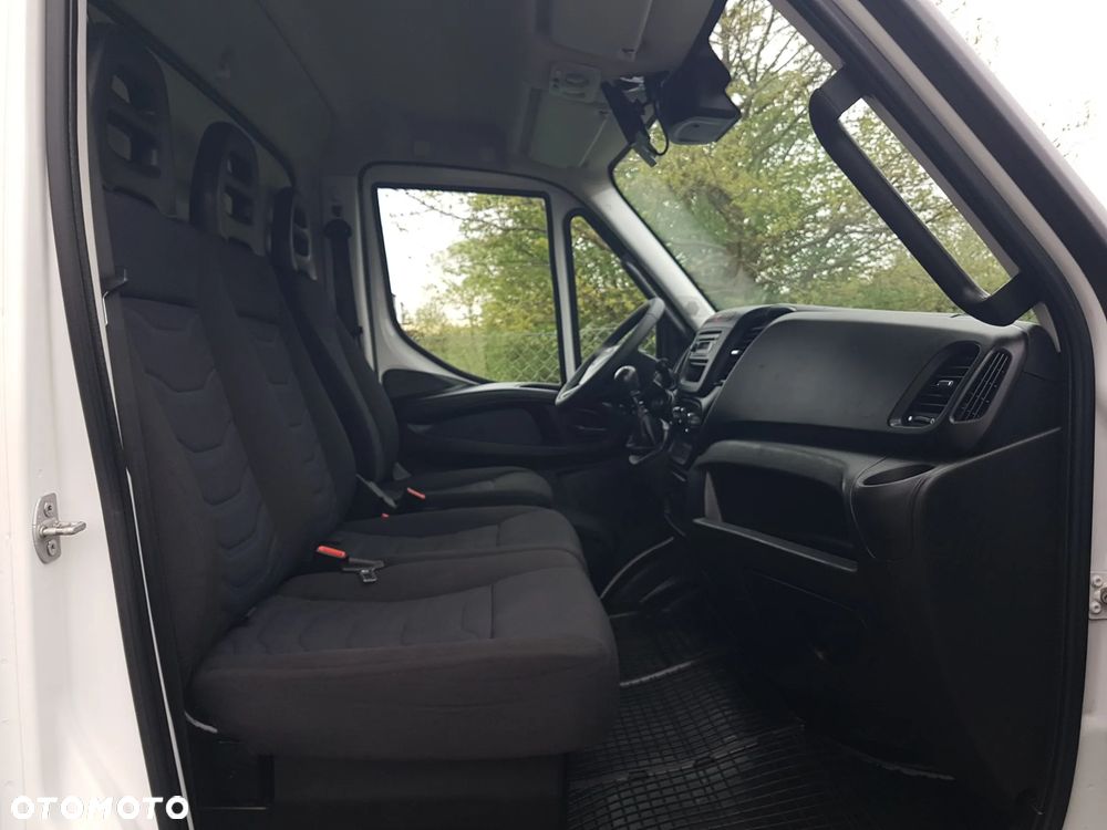 Iveco 70C18 KONTENER ROLETY BOK DO TRANSPORTU WODY 3,23x2,21x1,86 KLIMA DMC 7000KG RAMA PODWOZIE - 20