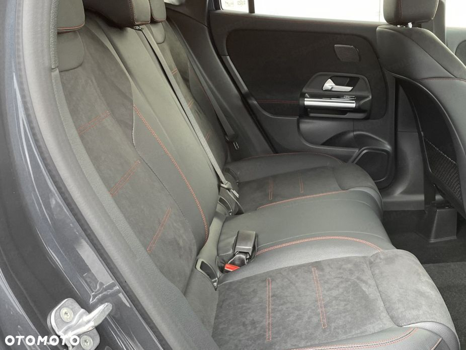 Mercedes-Benz GLA 200 AMG Line - 12
