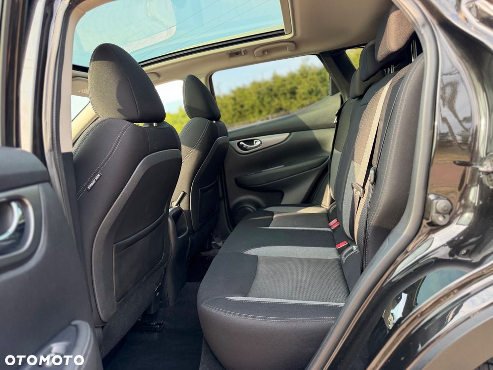 Nissan Qashqai 1.3 DIG-T N-Connecta DCT - 16