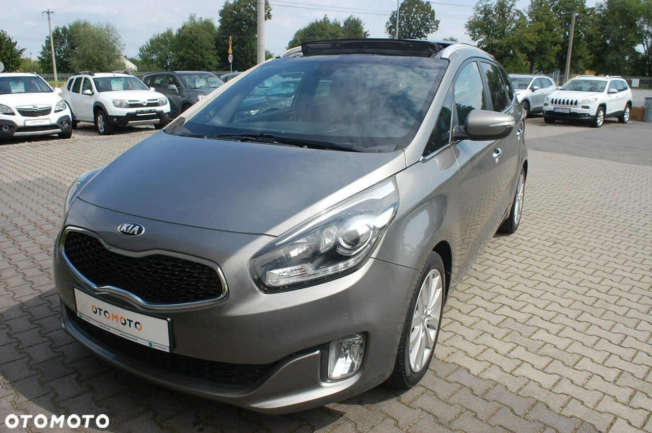 Kia Carens - 21