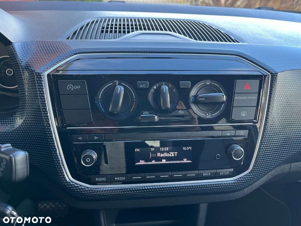 Volkswagen up! 1.0 street - 10