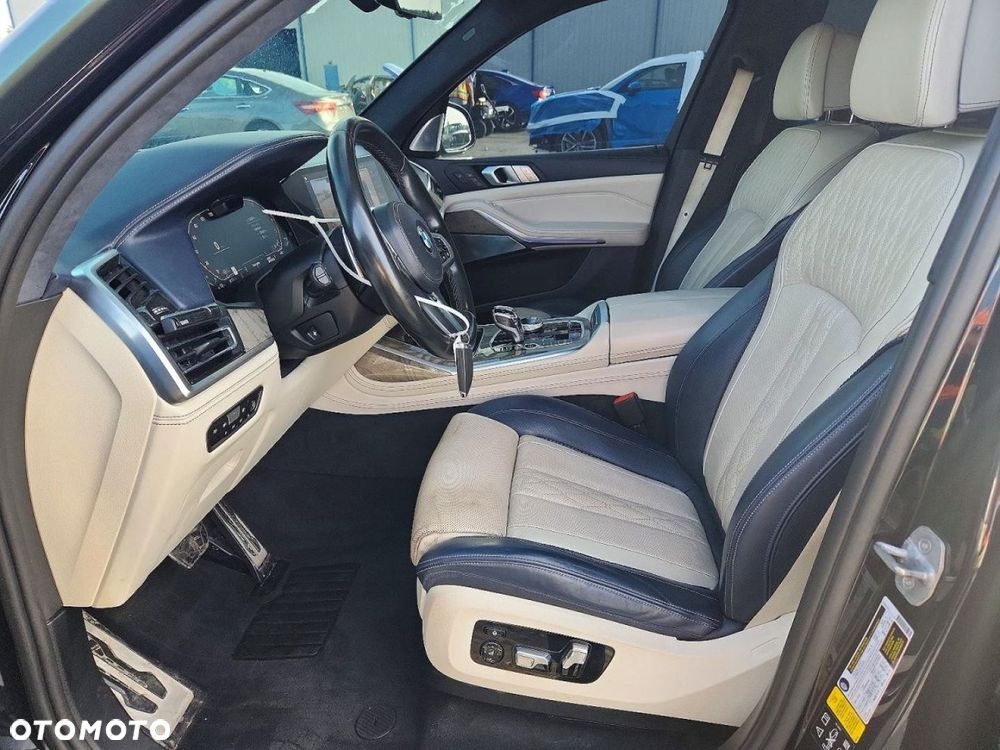 BMW X7 - 10