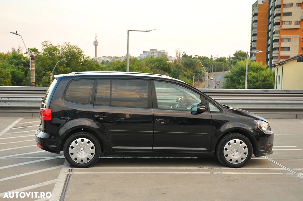 Volkswagen Touran 1.6 TDI DPF Highline - 3