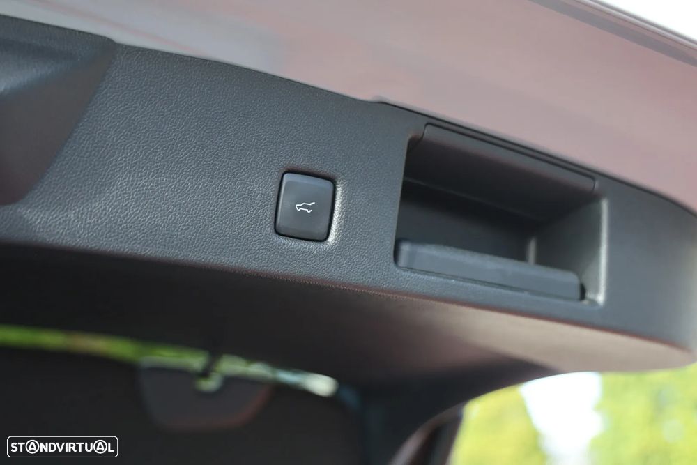 Ford Kuga 2.5 PHEV ST-Line X - 53