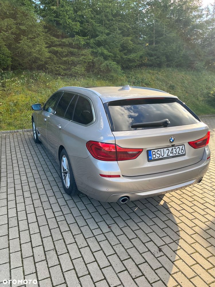 BMW Seria 5 520d xDrive - 6