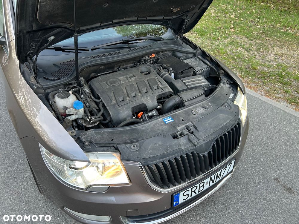 Skoda Superb 2.0 TDI DSG Elegance - 15