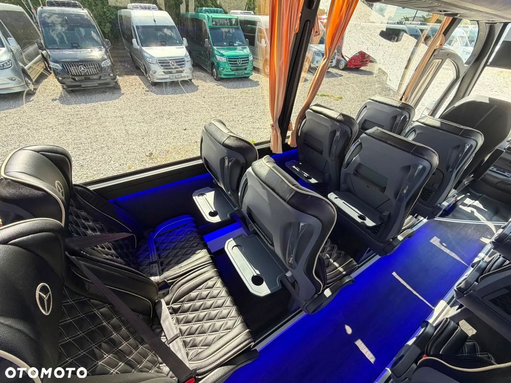 Mercedes-Benz Sprinter 519 - 23