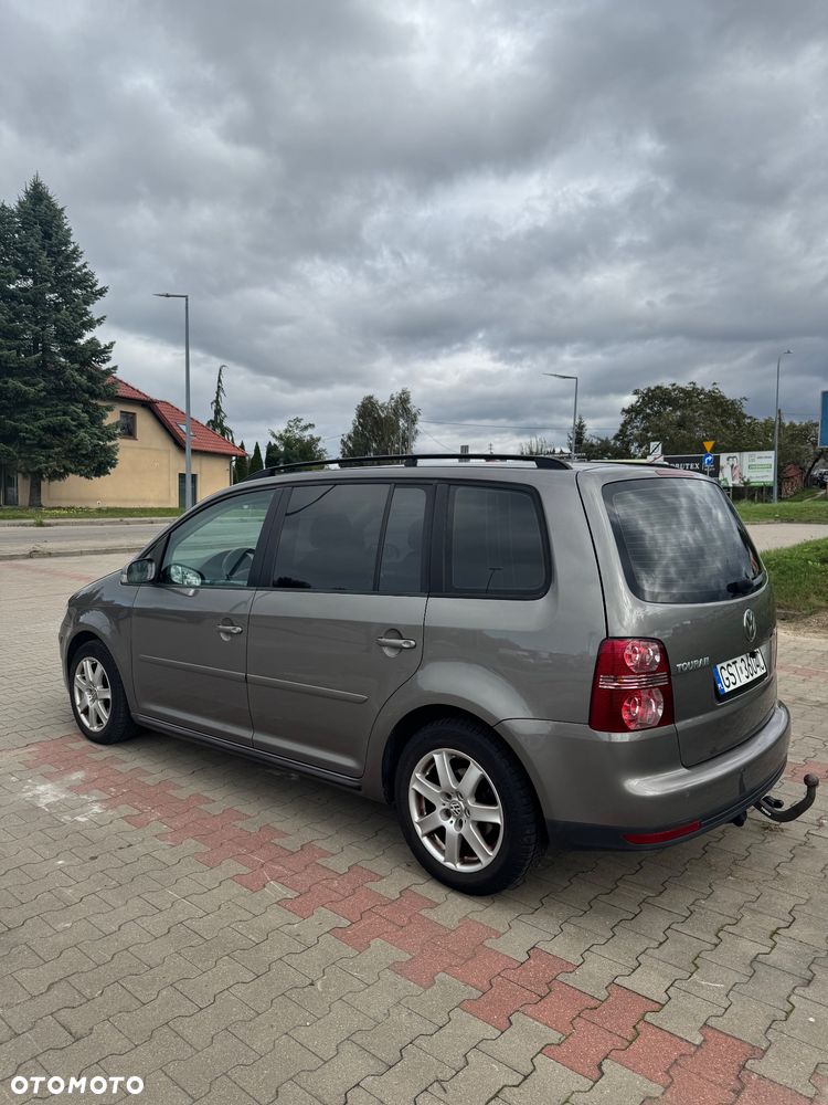 Volkswagen Touran 2.0 TDI DPF Life - 13