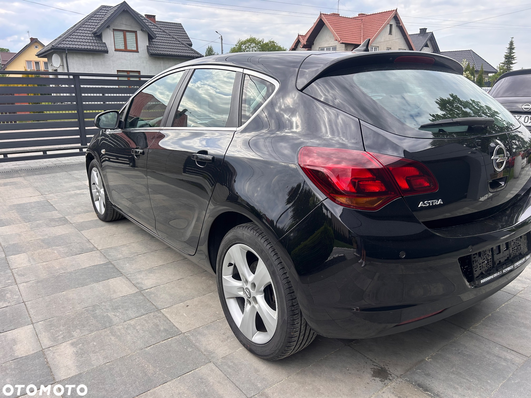 Opel Astra 1.6 Automatik Design Edition - 8