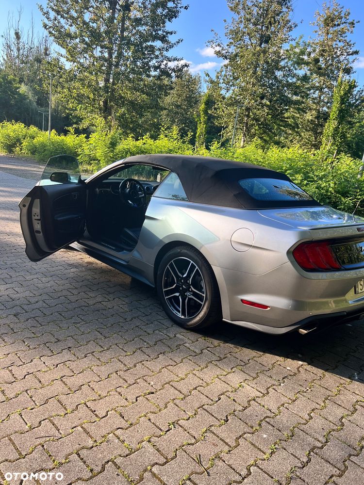 Ford Mustang - 3