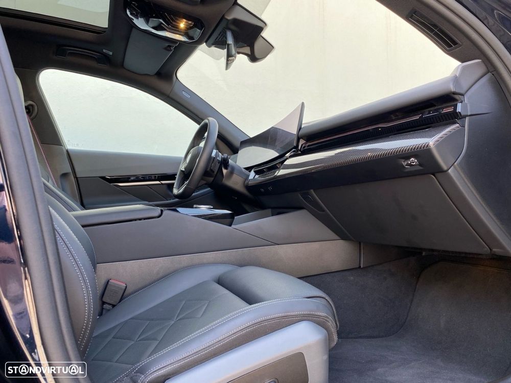 BMW 520 d Pack Desportivo M Pro - 21