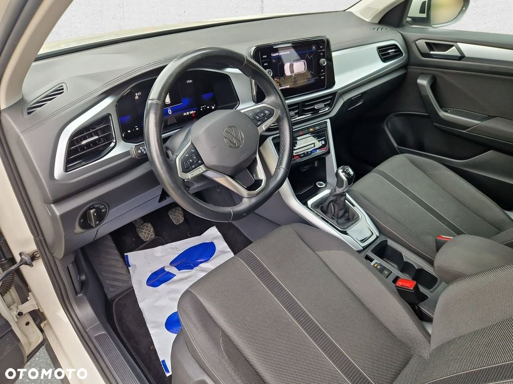Volkswagen T-Roc - 12