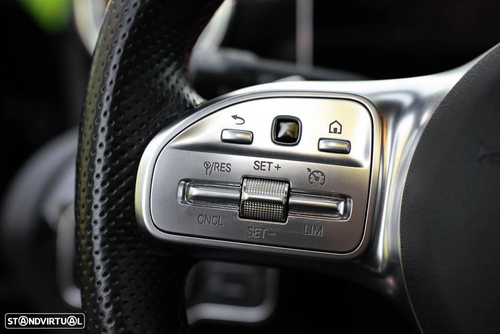 Mercedes-Benz A 180 d 7G-DCT AMG Line - 32