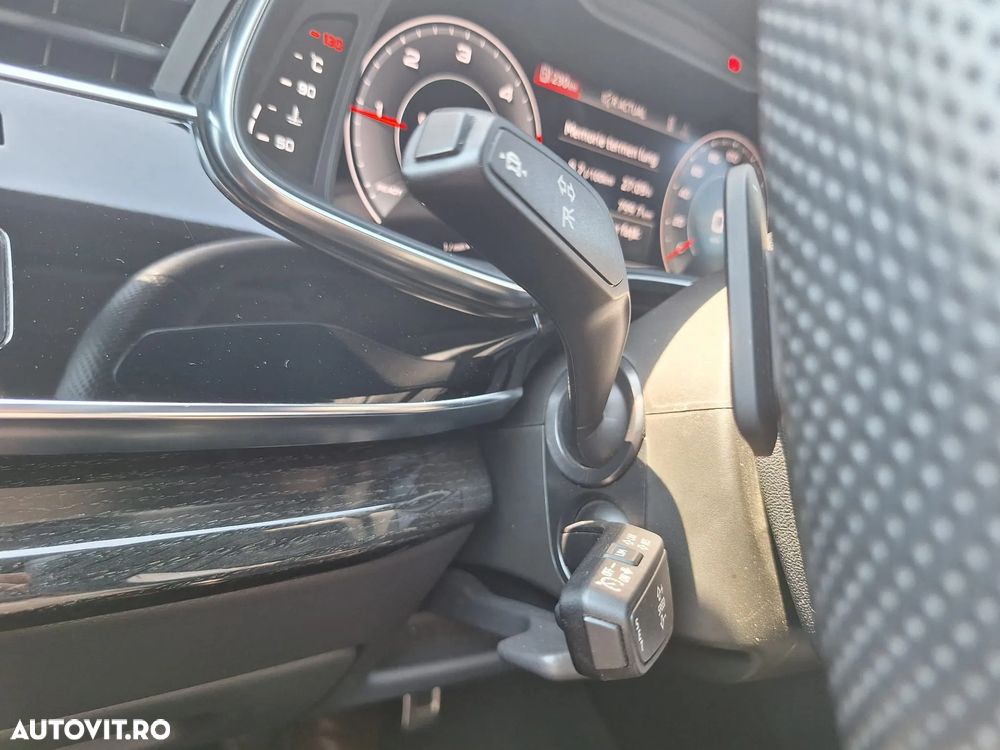 Audi Q7 3.0 50 TDI quattro Tiptronic S Line - 9