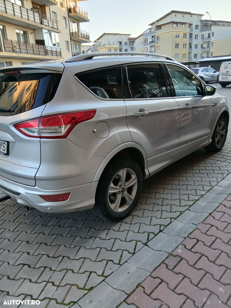 Ford Kuga 2.0 TDCi 4x4 Aut. SYNC - 8