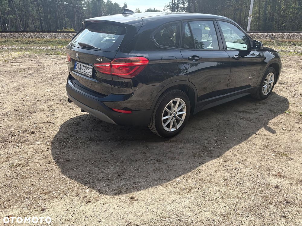 BMW X1 sDrive18i Sport Line - 6