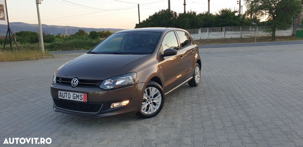VOLKSWAGEN Polo