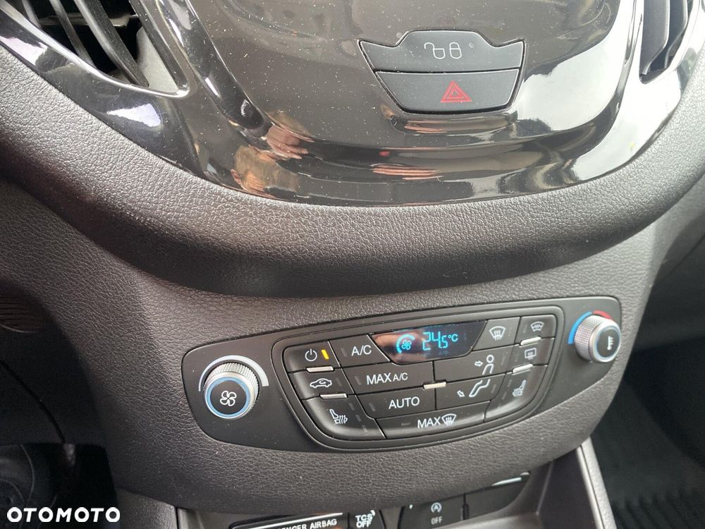 Ford Tourneo Courier - 21