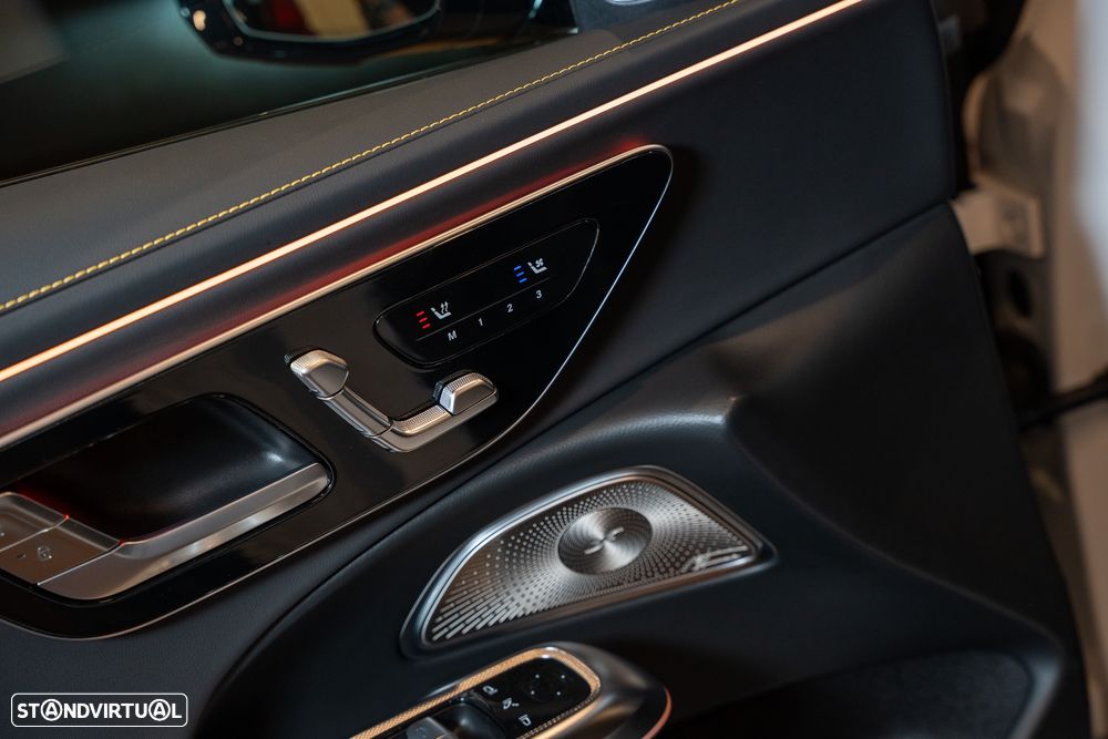 Mercedes-Benz E 53 AMG Hybrid 4Matic+ - 29