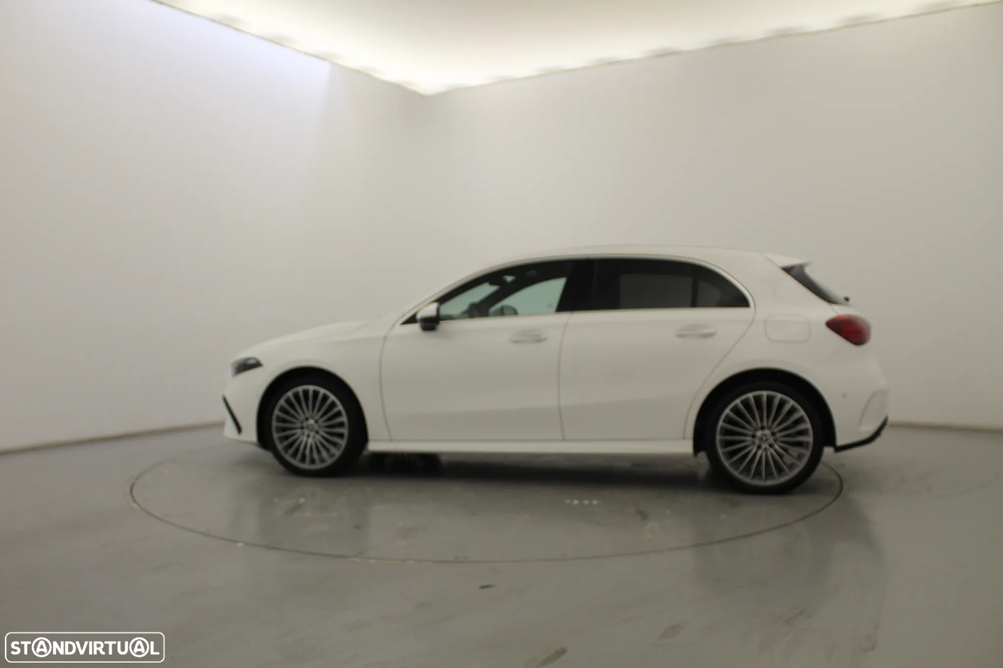 Mercedes-Benz A 250 e - 11