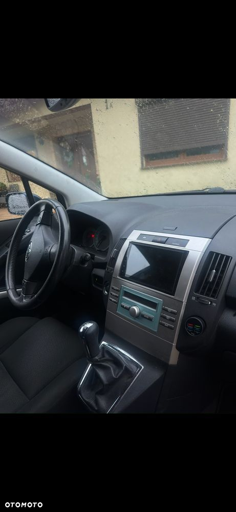 Toyota Corolla Verso 1.8 Sol + 7os - 12