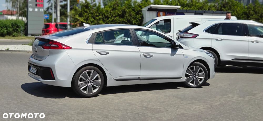 Hyundai IONIQ 1.6 GDI Premium - 9