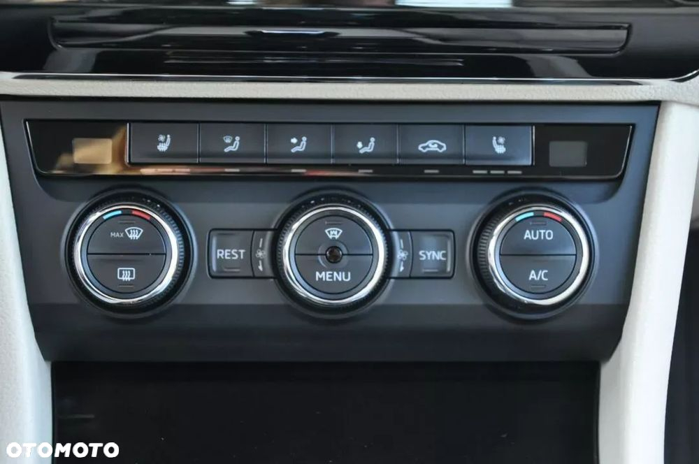 Skoda Superb 2.0 TSI L&K DSG - 21