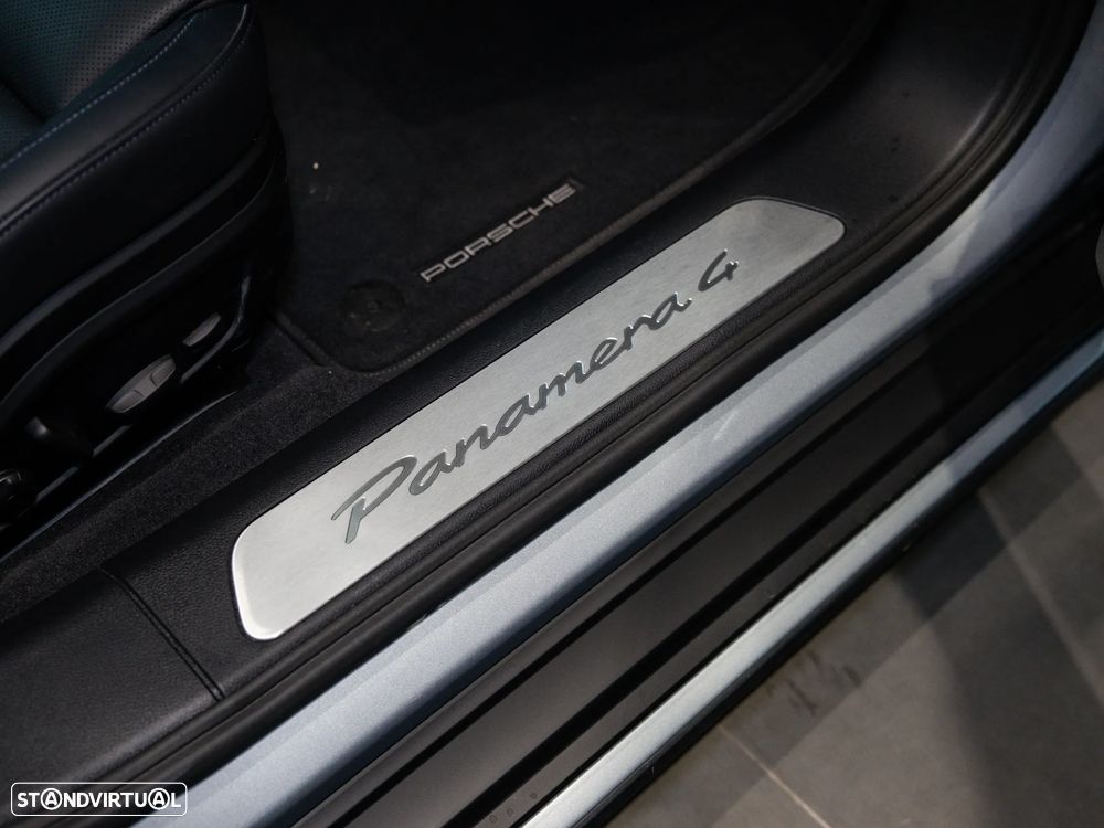 Porsche Panamera 4 E-Hybrid - 39