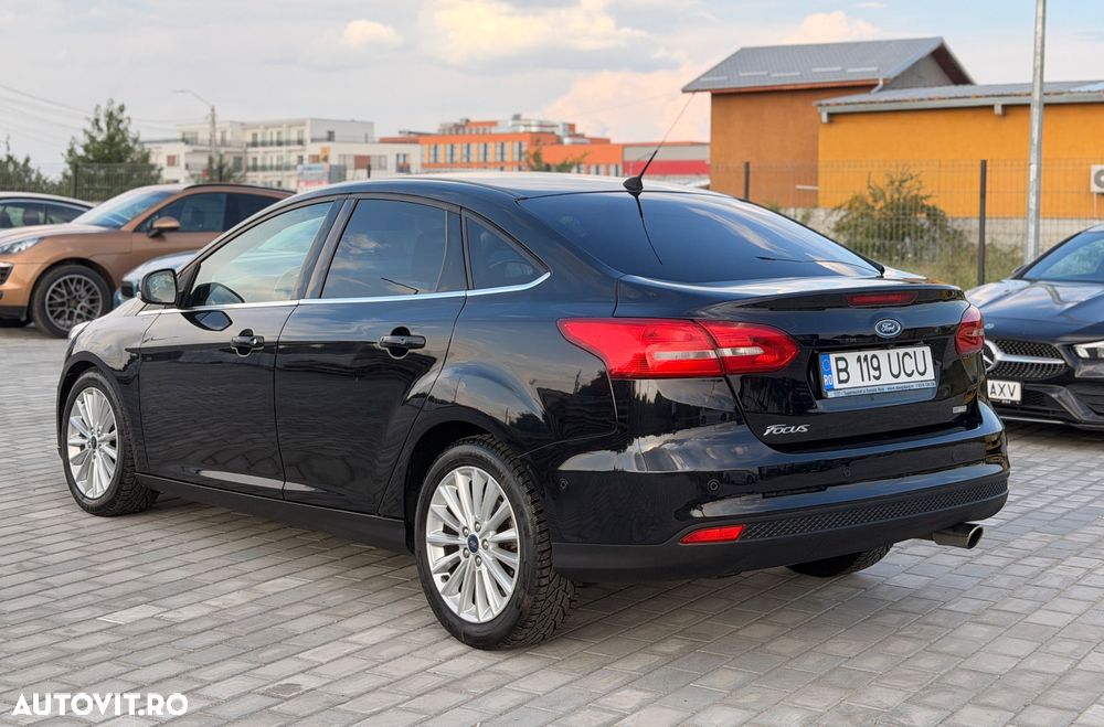 Ford Focus 1.6 Ti-VCT Aut. Titanium - 4