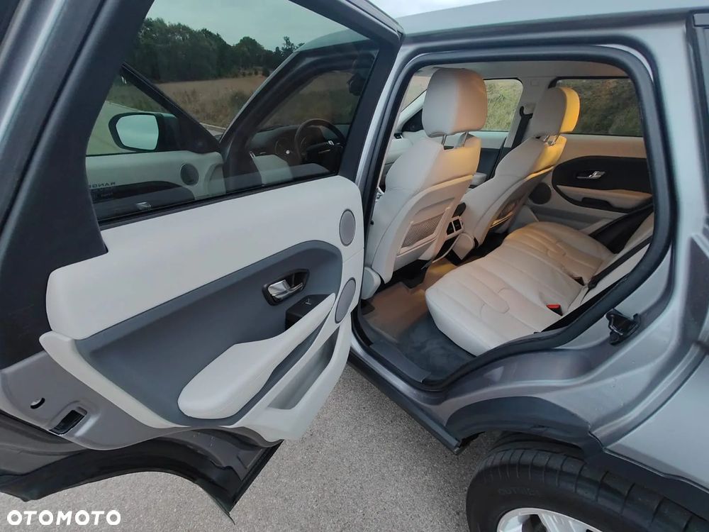 Land Rover Range Rover Evoque - 21