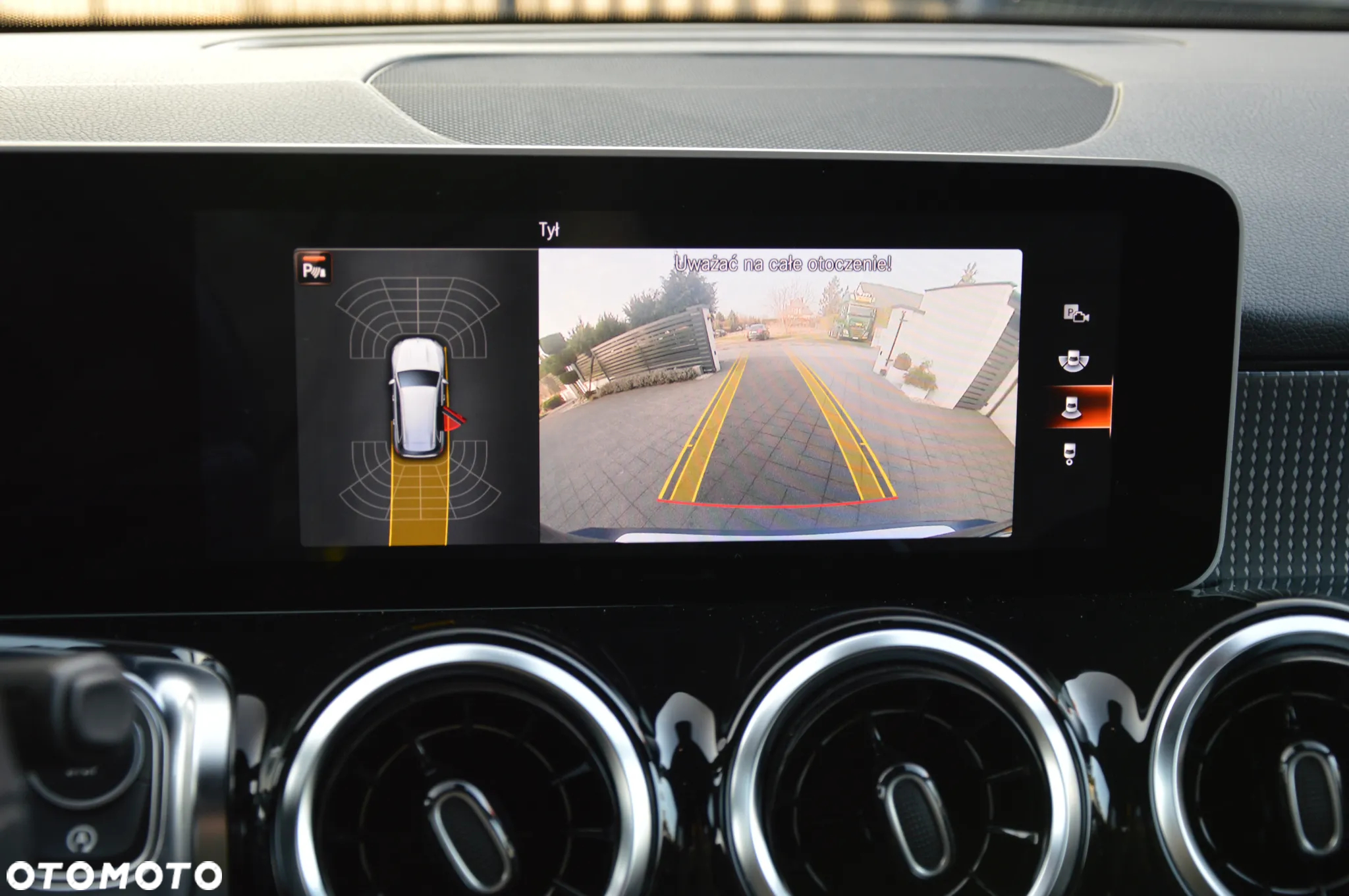 Mercedes-Benz GLB 200 d 8G-DCT Progressive - 26