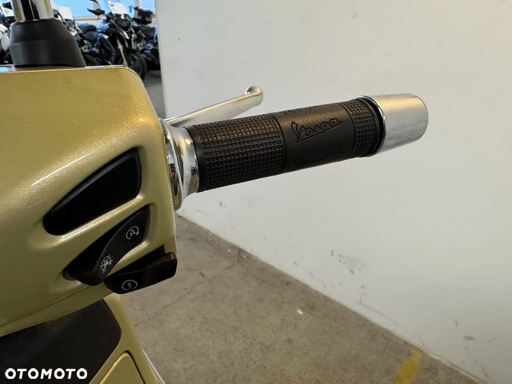Piaggio Vespa - 28