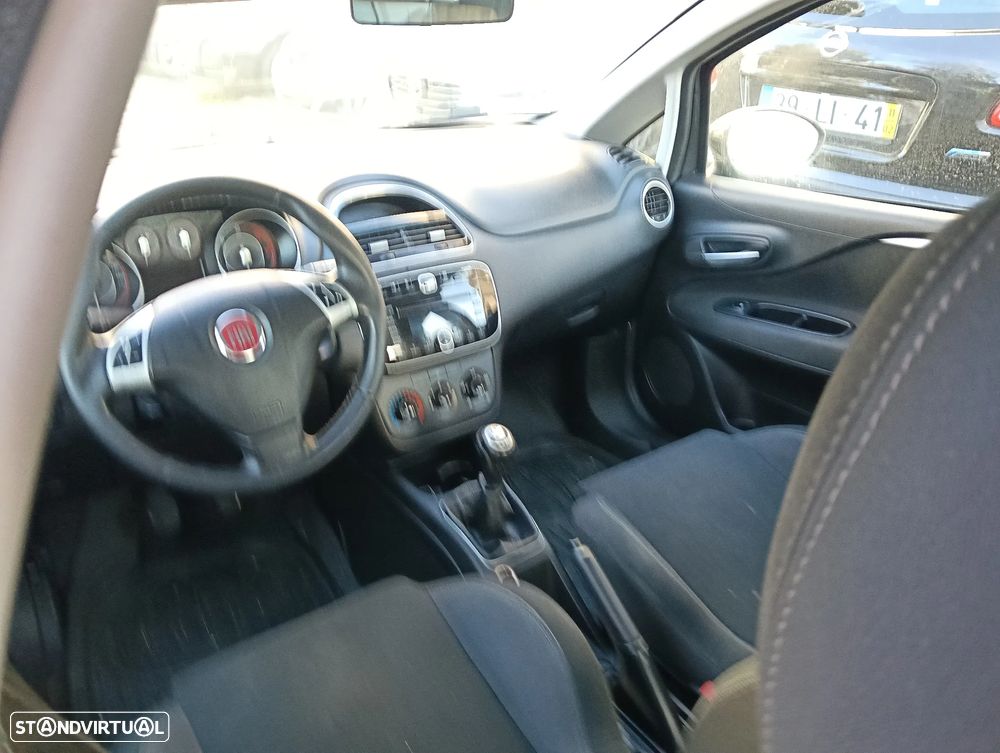 Fiat Grande Punto - 23
