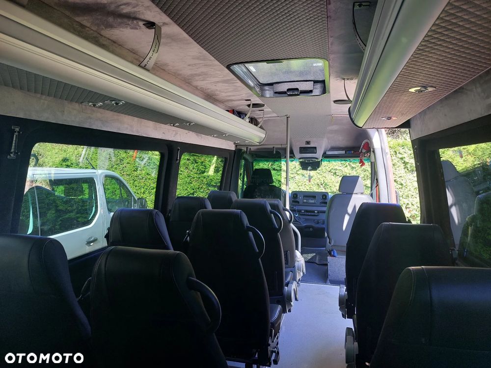 Mercedes-Benz Sprinter - 5